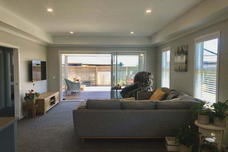 Photo of property in 9 Kotiate Street, Papamoa Beach, Papamoa, 3118