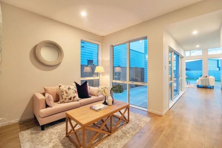 Photo of property in 47 Lockheed Street, Hobsonville, Auckland, 0618