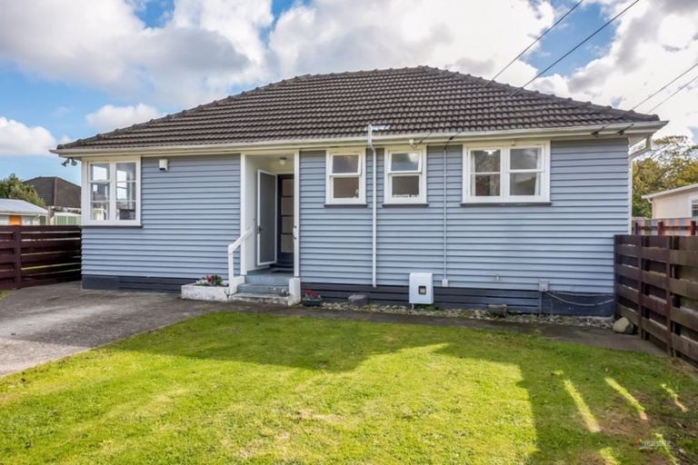 Photo of property in 1/265 Oxford Terrace, Avalon, Lower Hutt, 5011