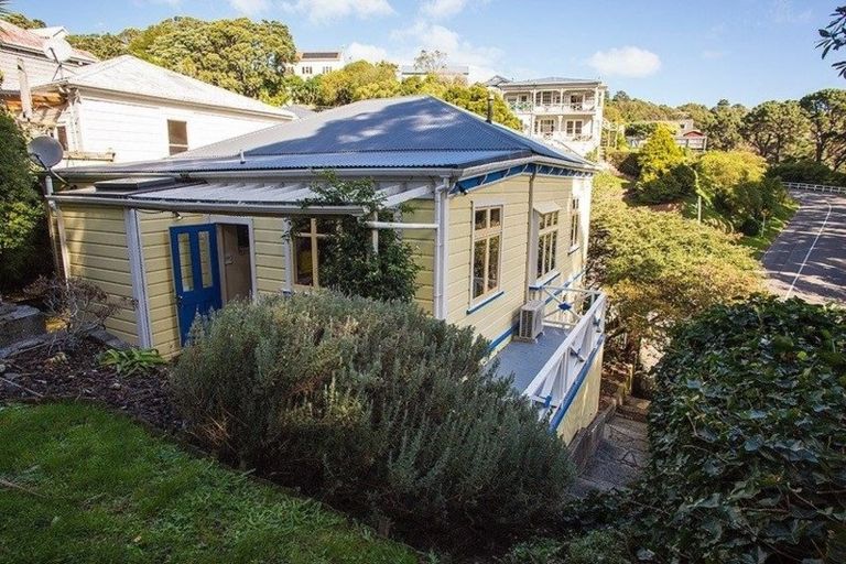 Photo of property in 1 Caprera Street, Melrose, Wellington, 6023