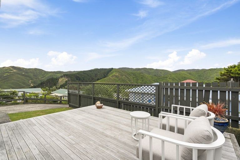 Photo of property in 11 Camrose Grove, Kingston, Wellington, 6021