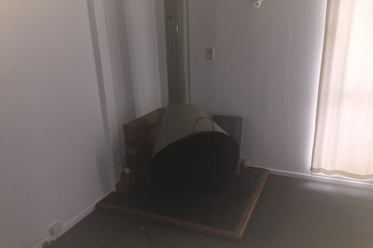 Photo of property in 31 Leo Street, Glen Eden, Auckland, 0602