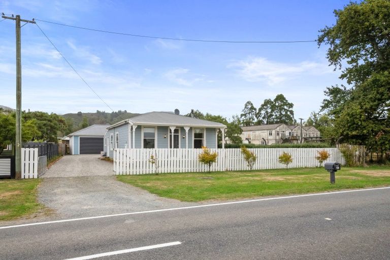Photo of property in 42 Flux Road, Mangaroa, Upper Hutt, 5371