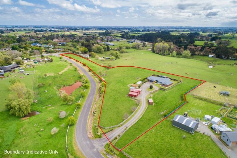 Photo of property in 31 Briarwood Road, Kelvin Grove, Palmerston North, 4470