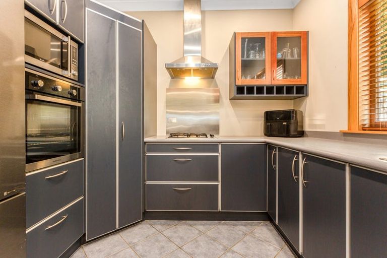 Photo of property in 10 Gloucester Street, Silverstream, Upper Hutt, 5019