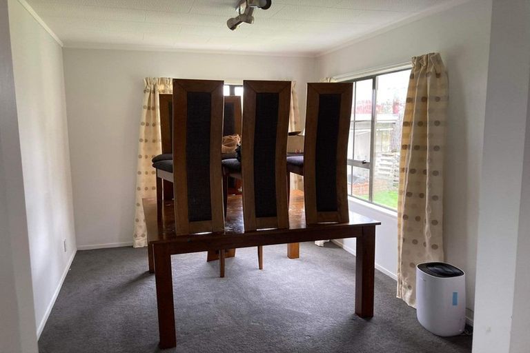 Photo of property in 15 Larchmont Grove, Totara Park, Upper Hutt, 5018