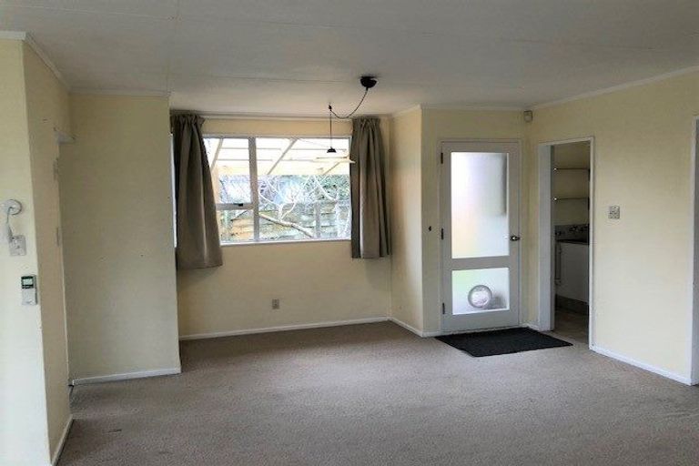 Photo of property in 5 Larch Grove, Paraparaumu, 5032