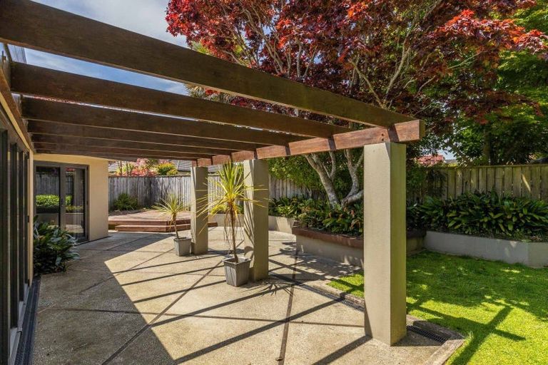 Photo of property in 3c Kinross Drive, Merrilands, New Plymouth, 4312