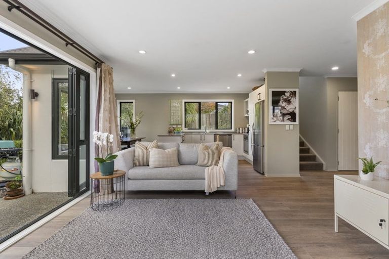 Photo of property in 33 Roland Road, Greenhithe, Auckland, 0632