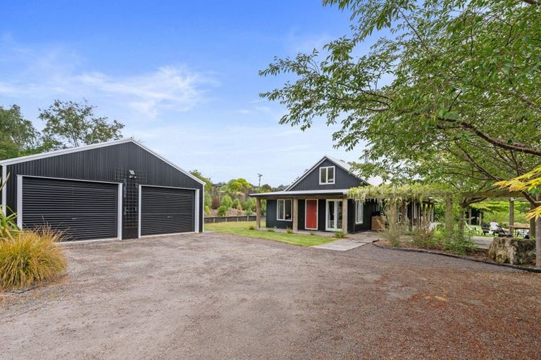 Photo of property in 1/142 Mapara Road, Acacia Bay, Taupo, 3385