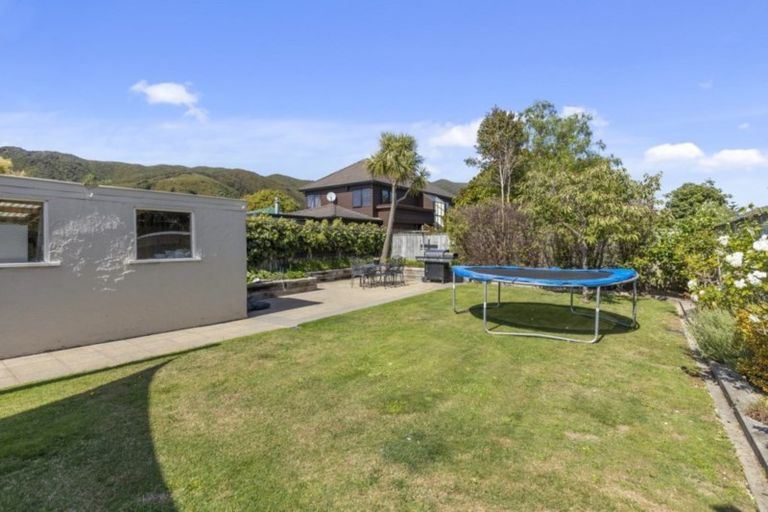 Photo of property in 15 Brasell Street, Fairfield, Lower Hutt, 5011