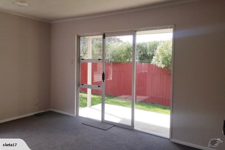Photo of property in 51b Gemstone Drive, Birchville, Upper Hutt, 5018