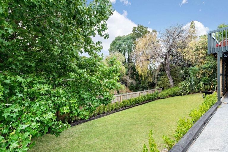 Photo of property in 2/28 Scarlock Avenue, Browns Bay, Auckland, 0630