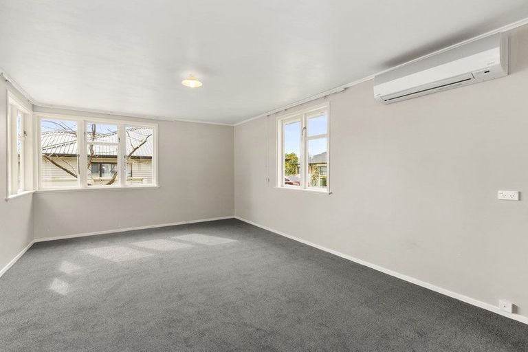 Photo of property in 124 Clarkin Road, Fairfield, Hamilton, 3214