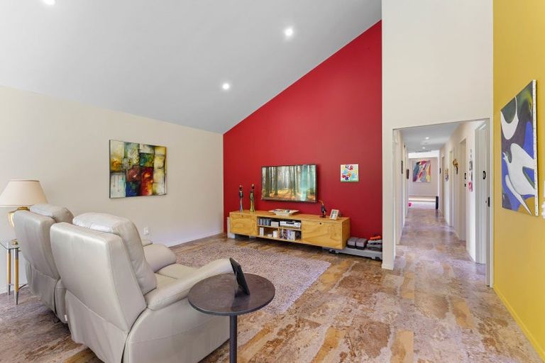 Photo of property in 107 Taylors Road, Otaki, 5583