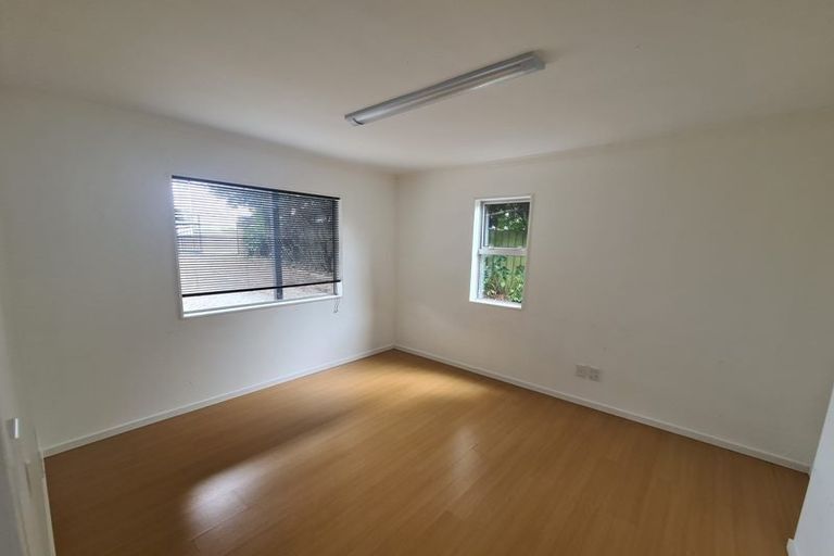 Photo of property in 42 Kapiti Road, Paraparaumu, 5032