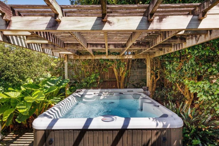 Photo of property in 15 Trent Avenue, Hokowhitu, Palmerston North, 4410