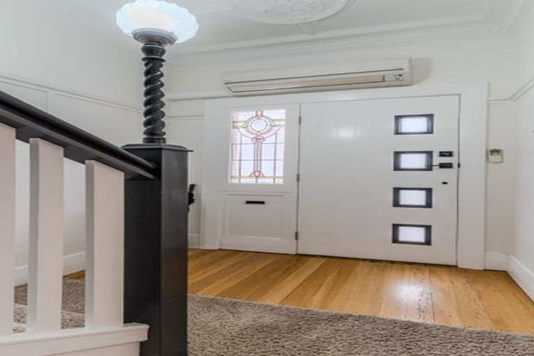 Photo of property in 30 Ings Avenue, Saint Clair, Dunedin, 9012