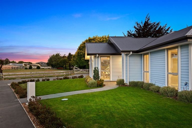 Photo of property in 25 Haughey Drive, Mairehau, Christchurch, 8052