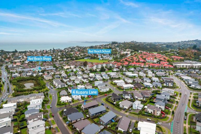 Photo of property in 8 Kuparu Lane, Red Beach, 0932