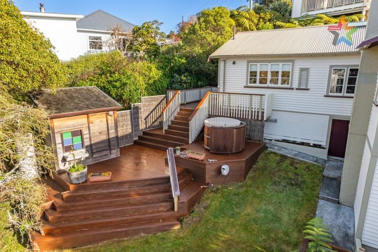 Photo of property in 34 Singers Road, Korokoro, Lower Hutt, 5012