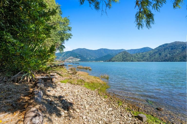 Photo of property in 94 Main Rd Havelock, Havelock, 7100