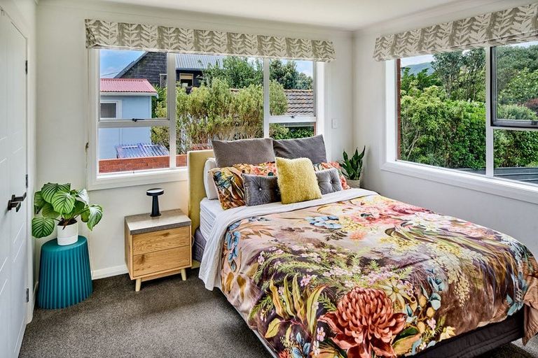 Photo of property in 2 Te Motu Road, Pukerua Bay, 5026