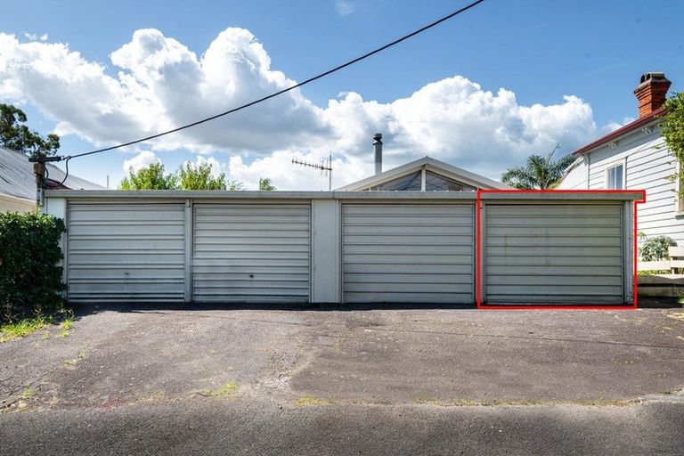 Photo of property in 2/24 Hastings Parade, Devonport, Auckland, 0624