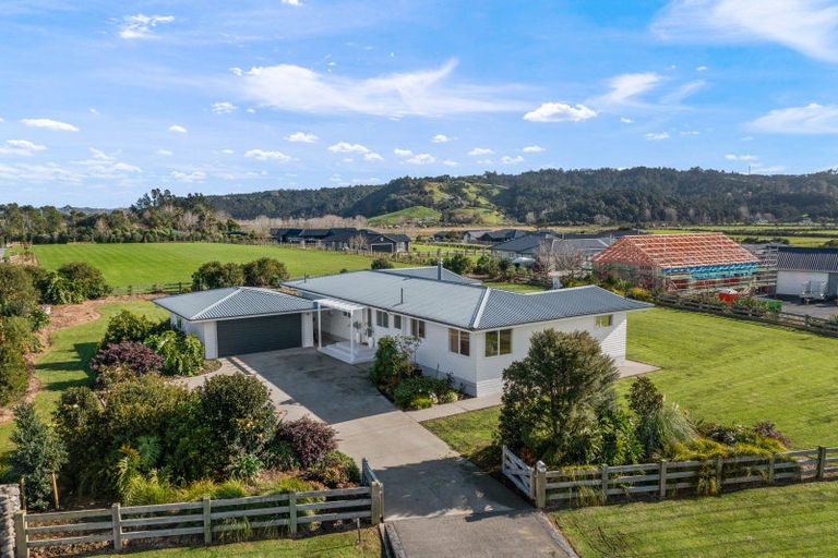 Photo of property in 21 Maclennan Farm Lane, Kaukapakapa, 0871