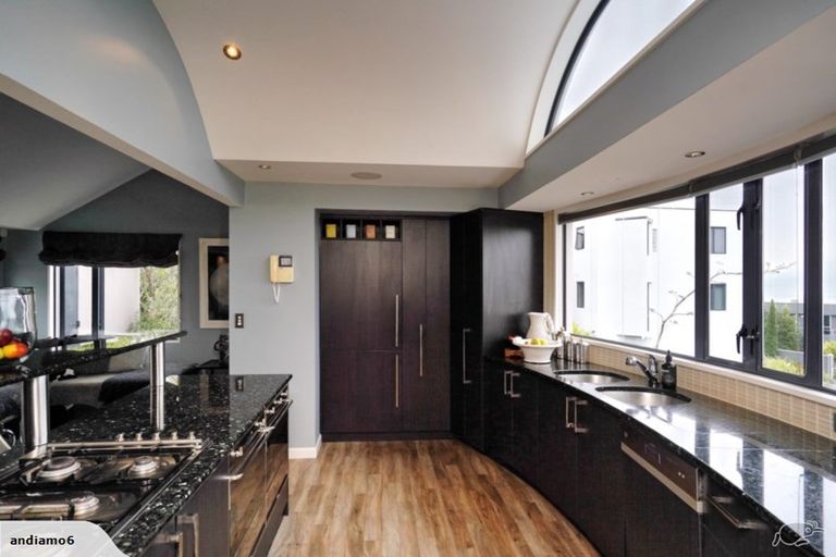 Photo of property in 84 Glenstrae Road, Redcliffs, Christchurch, 8081