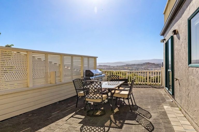 Photo of property in 42 Lerwick Terrace, Melrose, Wellington, 6023