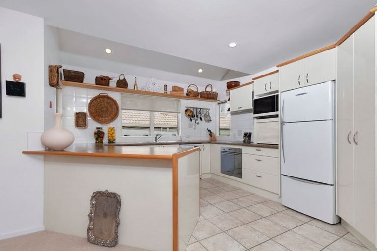 Photo of property in 5/26 Eversleigh Road, Belmont, Auckland, 0622