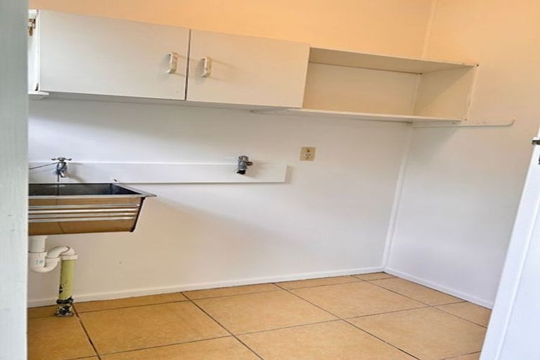 Photo of property in 21 Shanaway Rise, Hillcrest, Auckland, 0627