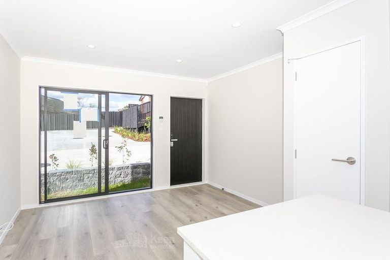 Photo of property in 9/26 Pah Road, Papatoetoe, Auckland, 2025
