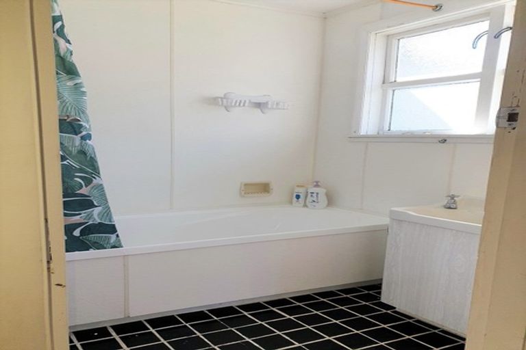 Photo of property in 4 Main Rd Ngakawau, Ngakawau, 7824