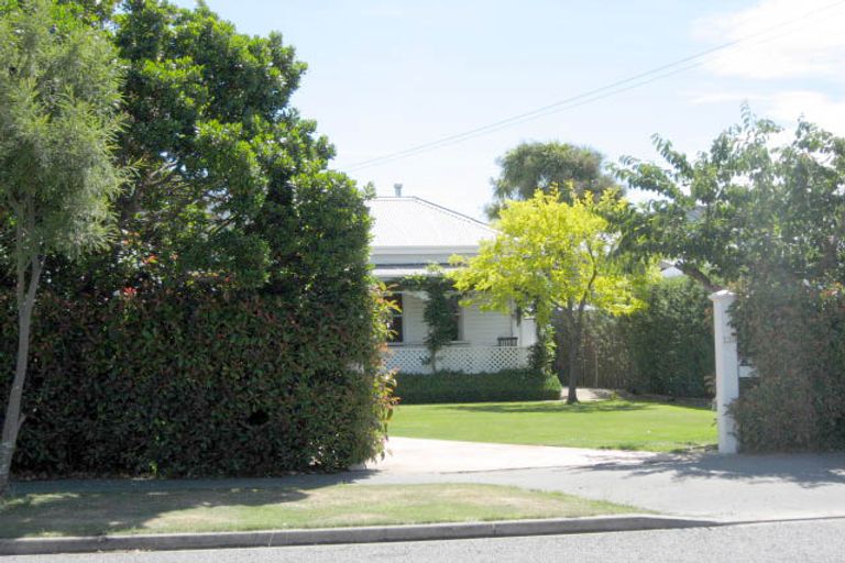 Photo of property in 139 Packe Street, Edgeware, Christchurch, 8013