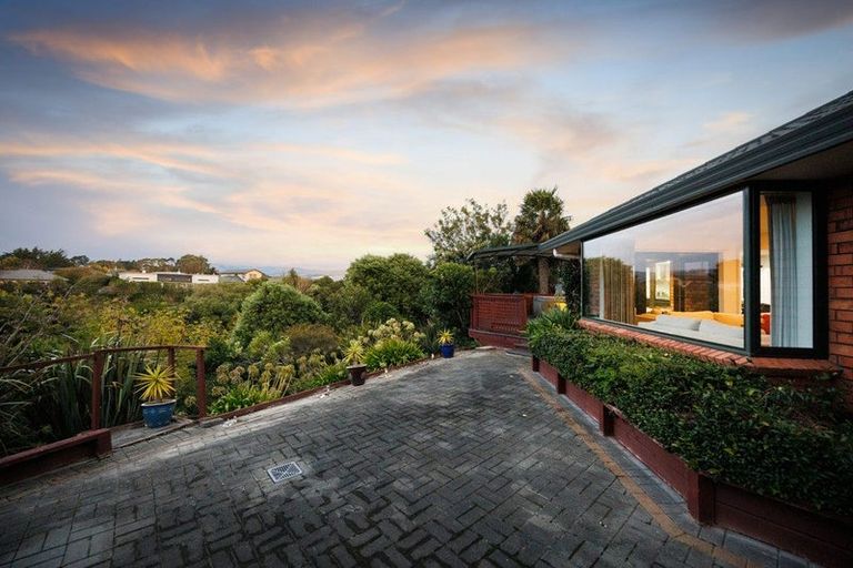 Photo of property in 197 Ruapehu Drive, Fitzherbert, Palmerston North, 4410