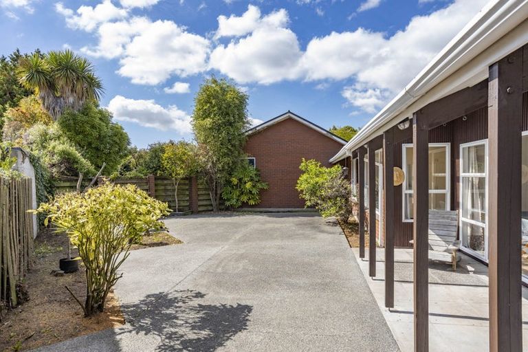 Photo of property in 2/38a Greers Road, Burnside, Christchurch, 8041