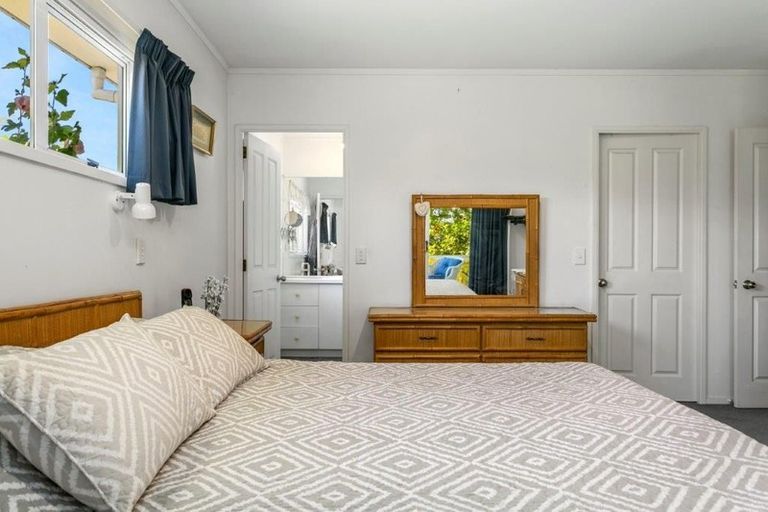 Photo of property in 29 Fairview Terrace, Waipahihi, Taupo, 3330