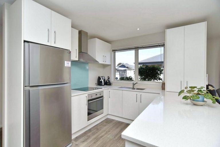 Photo of property in 3/78 Marshland Road, Shirley, Christchurch, 8061