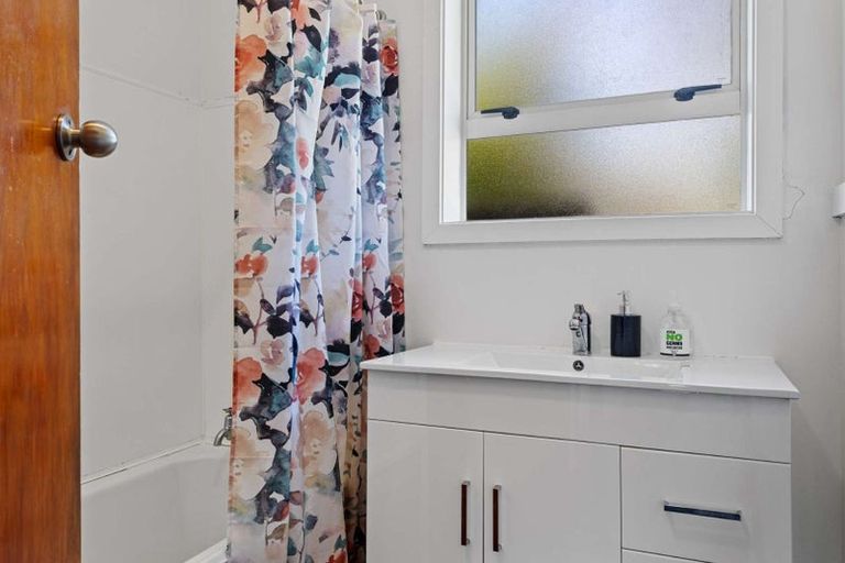 Photo of property in 20 Orontes Street, Shirley, Christchurch, 8013