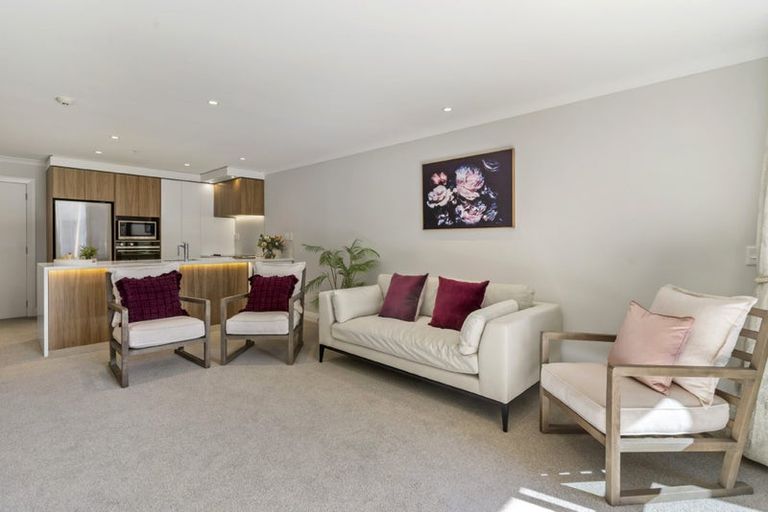 Photo of property in 14/30 Ambassador Glade, Orewa, 0931