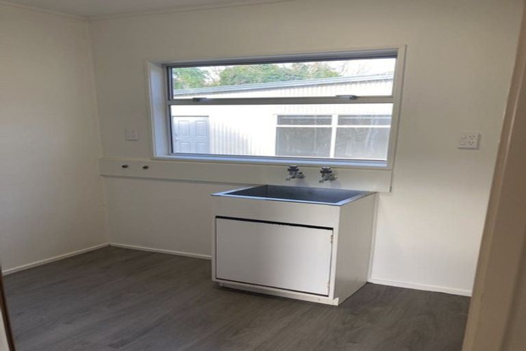 Photo of property in 52 Cascades Road, Pakuranga Heights, Auckland, 2010