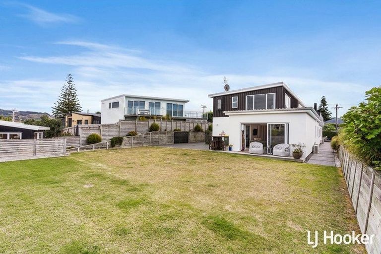 Photo of property in 1 Ayr Street, Waihi Beach, 3611