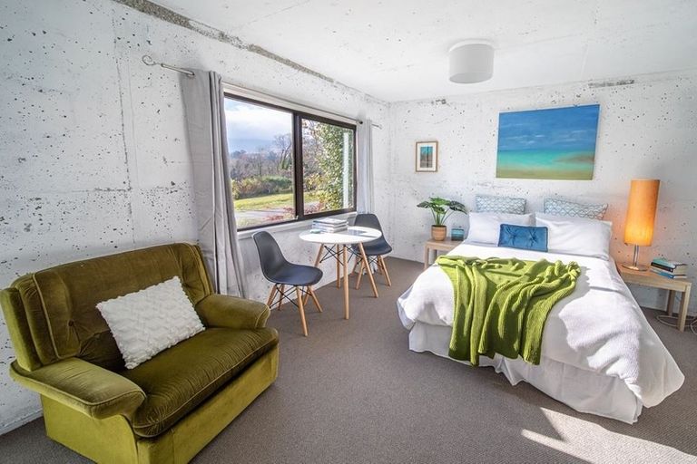 Photo of property in 43 Cheviot Street, Roxburgh, 9500