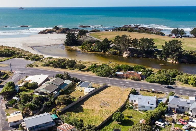 Photo of property in 1018 Brighton Road, Brighton, Dunedin, 9035