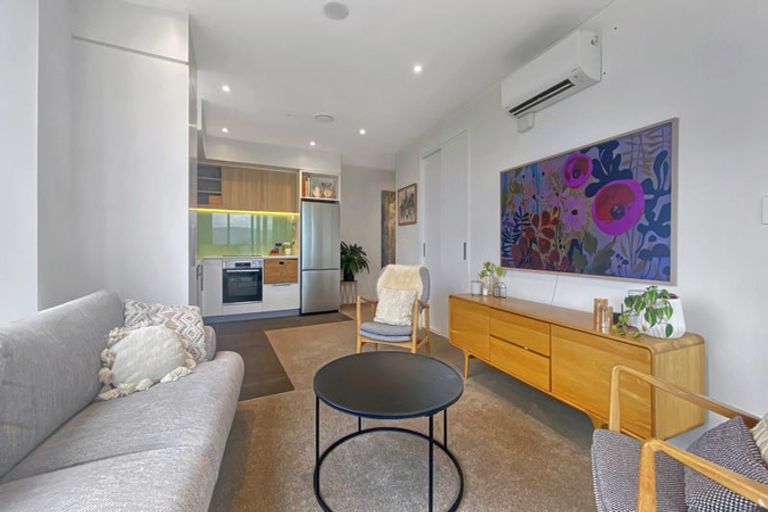 Photo of property in 703/1 Buscomb Avenue, Henderson, Auckland, 0610