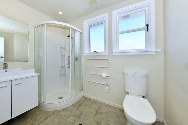 Photo of property in 12 Boyne Avenue, Northcote, Christchurch, 8052