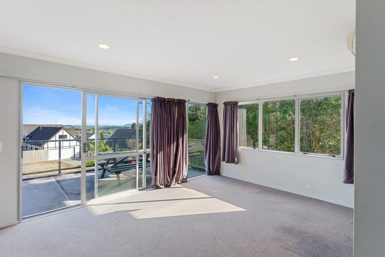Photo of property in 5 Mohua Street, Waikanae, 5036