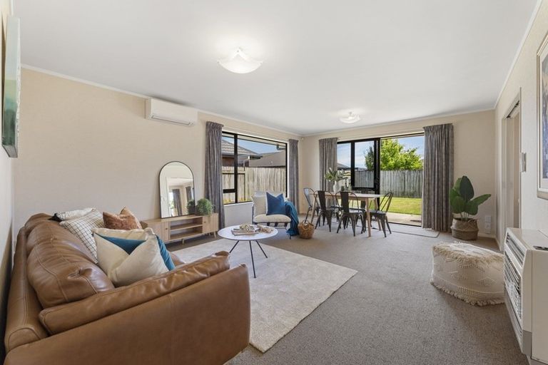 Photo of property in 17 Meridian Grove, Kelvin Grove, Palmerston North, 4414